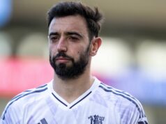 Bruno Fernandes ultrapassa Paul Scholes no livro dos recordes do Man Utd após desempenho na vitória por 2 a 1 sobre o Palace Bruno Fernandes recebe o prêmio de melhor jogador em campo pelo Manchester United.