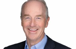 CFO da Disney, Hugh Johnston, estende contrato até 2029 Hugh-Johnston