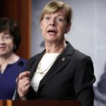 Desenho animado de Clay Bennett