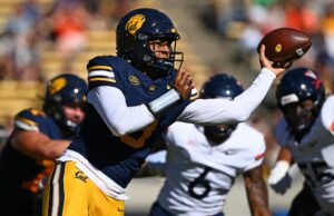 Cal perde a chance de vencer o número 15 da Virgínia e se tornar elegível para o bowl enquanto os Bears caem por 31-21 em casa Cal perde a chance de vencer o número 15 da Virgínia e se tornar elegível para o bowl enquanto os Bears caem por 31-21 em casa