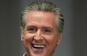 Califórnia aprova proposta 50, potencialmente adicionando 5 cadeiras democratas na Câmara Califórnia aprova proposta 50, potencialmente adicionando 5 cadeiras democratas na Câmara