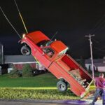 Caminhão bate em cabo de poste telefônico no condado de Lancaster