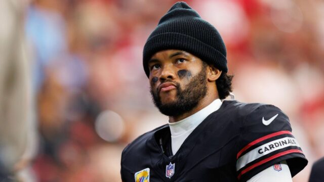 Cardinals colocam QB Murray na reserva por lesão Cardinals colocam QB Murray na reserva por lesão
