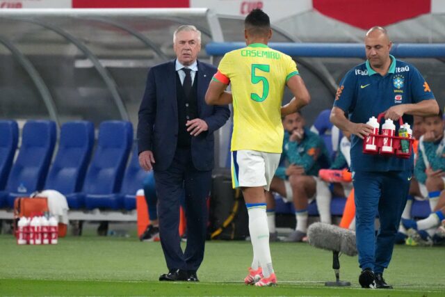 Carlo Ancelotti diz que Casemiro e quatro outros 'jogadores fantásticos' ícone de correio