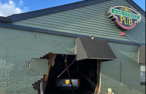 Carro bate na parede de um pub em NJ, dizem policiais Yahoo news home