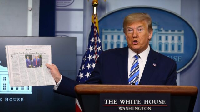 Casa Branca lança site 'Media Offender of the Week', nomeia CBS News, de propriedade de Ellison
