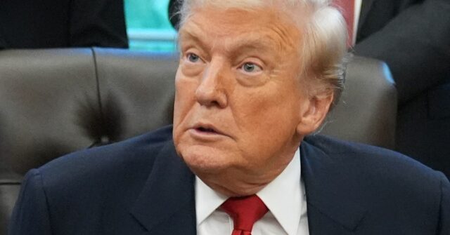 Apesar de suas reputações como acólitas de Trump, Lauren Boebert e Marjorie Taylor Greene disseram que votarão pela divulgação dos arquivos de Epstein.