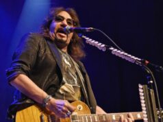 Causa da morte do guitarrista do Kiss, Ace Frehley, confirmada pelo legista de Nova Jersey Causa da morte do guitarrista do Kiss, Ace Frehley, confirmada pelo legista de Nova Jersey