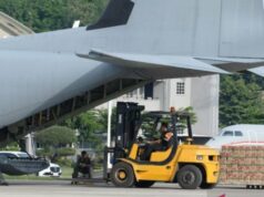 Chega assistência logística em Sumatra Ocidental, pronta para ser distribuída a todas as vítimas de desastres Chega assistência logística em Sumatra Ocidental, pronta para ser distribuída a todas as vítimas de desastres