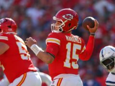 Chiefs QB Patrick Mahomes faz história na NFL contra Colts Kansas City Chiefs quarterback Patrick Mahomes.