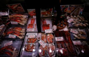 China proíbe frutos do mar japoneses à medida que disputa diplomática se aprofunda Yahoo news home