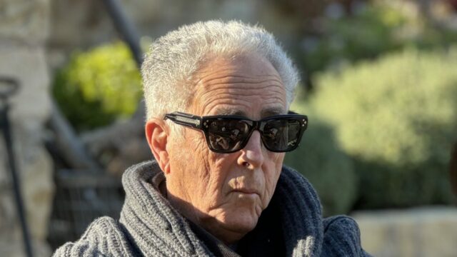 Chuck Lorre, James Burrows, Glen e Les Charles, Ted Danson Bob Broder crop