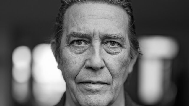 Ciarán Hinds embarca no curta-metragem 'Three Keenings' como produtor executivo (EXCLUSIVO)
