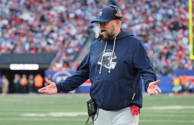 O técnico do New York Giants, Brian Daboll, esteve ausente durante o quarto período.