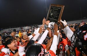 Cinco consecutivos: Pittsburg esmaga o cardeal Newman para reivindicar a última coroa do NCS D1 Cinco consecutivos: Pittsburg esmaga o cardeal Newman para reivindicar a última coroa do NCS D1