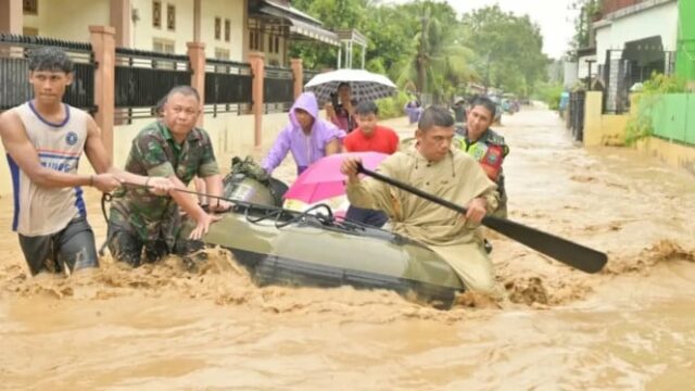 Circulando uma carta do regente de Aceh Central, alegando que ele é incapaz de lidar com o desastre emergencial da enchente
