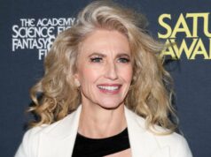 Claudia Black diz que desistiu da segunda temporada de ‘Ahsoka’ por causa do pagamento da Disney: ‘Foi muito triste para mim’ Claudia Black diz que desistiu da segunda temporada de 'Ahsoka' por causa do pagamento da Disney: 'Foi muito triste para mim'