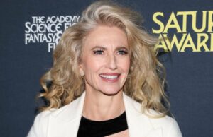 Claudia Black diz que desistiu da segunda temporada de ‘Ahsoka’ por causa do pagamento da Disney: ‘Foi muito triste para mim’ Claudia Black diz que desistiu da segunda temporada de 'Ahsoka' por causa do pagamento da Disney: 'Foi muito triste para mim'