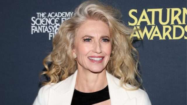 Claudia Black diz que desistiu da segunda temporada de 'Ahsoka' por causa do pagamento da Disney: 'Foi muito triste para mim'
