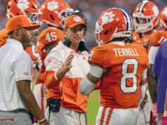 Clemson espera fazer grandes mudanças no treinamento fora da temporada: relatório Clemson head coach Dabo Swinney