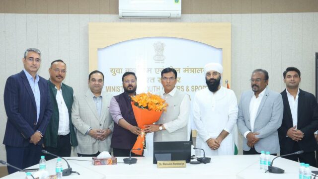 Clubes da I-League se reúnem com o Ministro dos Esportes, Mandaviya, para expressar preocupações sobre a nova temporada
