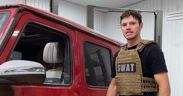 Cody Detwiler, também conhecido como WhistlinDiesel, preso por suposta evasão Cody Detwiler, também conhecido como WhistlinDiesel, preso por suposta evasão fiscal