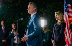 Com a vitória da Proposta 50, ‘a luta continua’, diz Newsom A infografia mostra o número de assentos conquistados por Democratas e Republicanos através do redistritamento