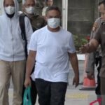 Comitê de Erradicação da Corrupção defende caso para determinar o destino do governador de Riau, Abdul Wahid