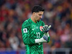 Como Altay Bayindir se saiu no gol da Turquia x Espanha na primeira partida desde que foi dispensado pelo Man Utd ícone de correio