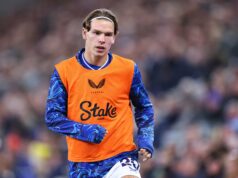 Como Tyler Dibling se saiu pelo Everton depois que o Man Utd desistiu da demanda de £ 100 milhões ícone de correio