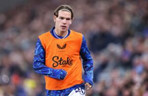 Como Tyler Dibling se saiu pelo Everton depois que o Man Utd desistiu da demanda de £ 100 milhões ícone de correio