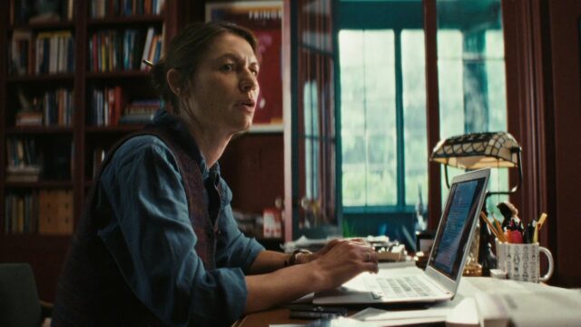 Como o showrunner de 'The Beast in Me', Howard Gordon, ajudou a resgatar o thriller de Claire Danes no Netflix em última hora
