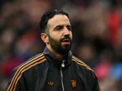 Como se estão a sair os outros sete gestores entrevistados pela Ineos à medida que aumenta a pressão sobre Ruben Amorim O chefe da Ineos, Sir Jim Ratcliffe, observa antes da entrega do troféu após a final da Liga Europa entre Tottenham e Manchester United, no Estádio de San Mames, em 2025, em Bilbao, Espanha.