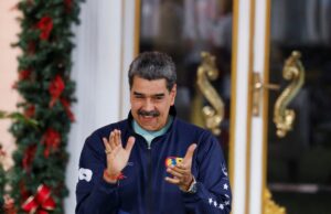 Companhias aéreas cancelam voos para a Venezuela em meio a avisos dos EUA e aumento militar Companhias aéreas cancelam voos para a Venezuela em meio a avisos dos EUA e aumento militar