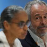 Delegados da Etiópia, anfitriã da COP32, posam para foto na COP30.