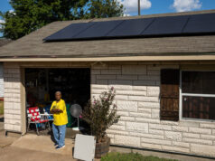 Conhecido pelo seu petróleo, o Texas tornou-se líder em energia renovável. Agora está sendo desconectado. Desenho animado de David Horsey