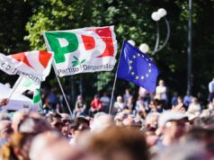 Consultor político italiano diz que foi alvo do spyware Paragon The flag of the Partito Democratico (Democratic Party), the major center-left party in Italy.