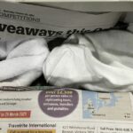 Os répteis foram contidos em meias e escondidos em botas de trabalho, caixas de equipamento e bolsas de cosméticos.