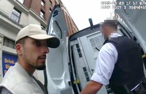 Criminoso sexual foi libertado por engano da prisão e foi preso após ser flagrado por um membro do público Brahim Kaddour-Cherif foi preso no norte de Londres na manhã de sexta-feira (Polícia Metropolitana)