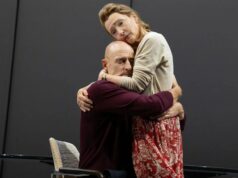 Crítica da Broadway de ‘Édipo’: Mark Strong e Lesley Manville cometem os mesmos velhos erros Crítica da Broadway de 'Édipo': Mark Strong e Lesley Manville cometem os mesmos velhos erros