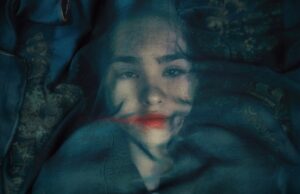 Crítica de ‘A Fox Under a Pink Moon’: Uma noiva adolescente documenta sua fuga do Irã no expressivo vencedor do IDFA Crítica de 'A Fox Under a Pink Moon': Uma noiva adolescente documenta sua fuga do Irã no expressivo vencedor do IDFA