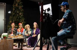 Crítica off-Broadway de ‘Meet the Cartozians’: Somente os Kardashians deveriam perder esta nova comédia incrível Crítica off-Broadway de 'Meet the Cartozians': Somente os Kardashians deveriam perder esta nova comédia incrível