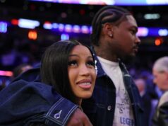 Cronograma de relacionamento de Cardi B e Stefon Diggs Cardi B confessa que ela e o ex Offset ficaram juntos na véspera de Ano Novo - mas eles não voltaram a ficar juntos