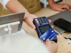 Cuidado com esses golpes de toque para pagar Cuidado com esses golpes de toque para pagar