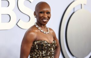 Cynthia Erivo fala sobre o susto do tapete vermelho de Ariana Grande: ‘Nós passamos por algumas merdas’ Cynthia Erivo fala sobre o susto do tapete vermelho de Ariana Grande: ‘Nós passamos por algumas merdas’