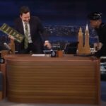 Cynthia Erivo persegue Jimmy Fallon em torno de sua mesa para reordenar a classificação cega de suas músicas 'Wicked' | Vídeo