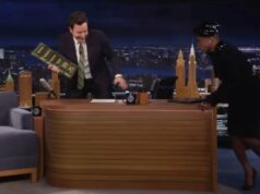 Cynthia Erivo persegue Jimmy Fallon em torno de sua mesa para reordenar a classificação cega de suas músicas ‘Wicked’ | Vídeo Cynthia Erivo persegue Jimmy Fallon em torno de sua mesa para reordenar a classificação cega de suas músicas 'Wicked' | Vídeo