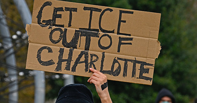 DHS traz aumento de fiscalização de imigração para Charlotte, Carolina DHS traz aumento de fiscalização de imigração para Charlotte, Carolina do Norte