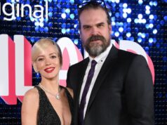 David Harbour é sincero sobre ‘deslizes’ e ‘erros’ em meio a rumores de Lily Allen e Millie Bobby Brown David Harbour é sincero sobre 'deslizes' e 'erros' em meio a rumores de Lily Allen e Millie Bobby Brown