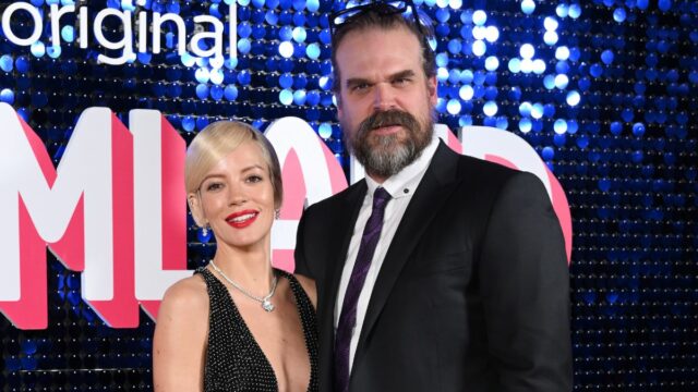 David Harbour é sincero sobre 'deslizes' e 'erros' em meio a rumores de Lily Allen e Millie Bobby Brown

